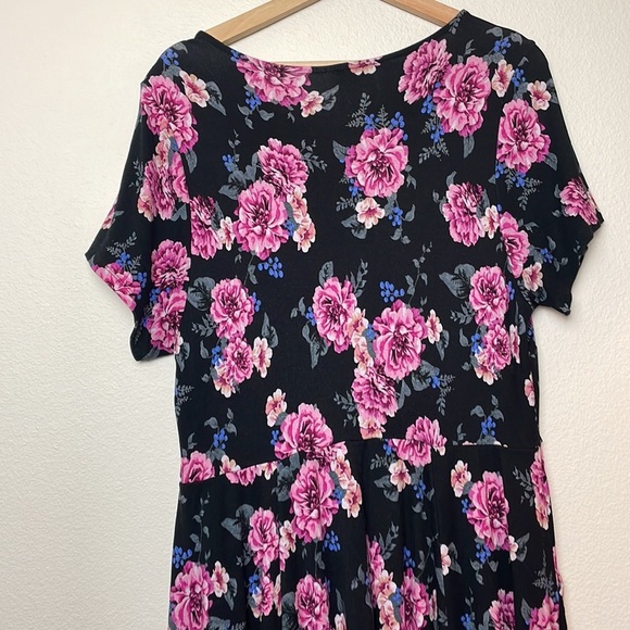 Torrid Women’s Mini Studio Luxe Floral Printed Ponte Knit Mini Dress Size 1X - Picture 11 of 13
